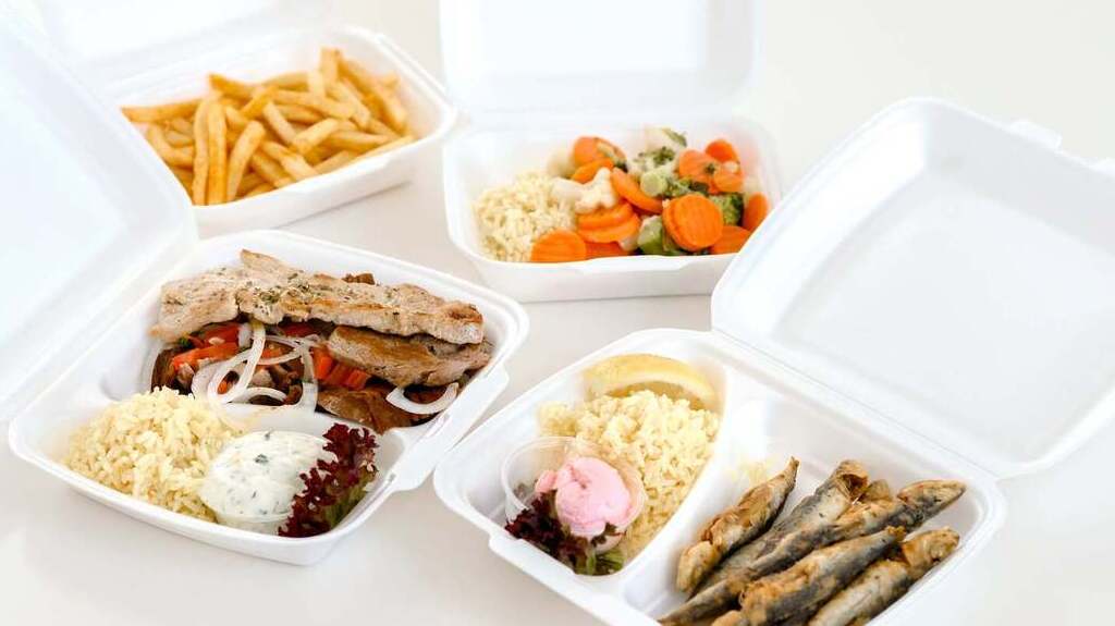 Canada’s Plastic Ban on Food Containers and Sustainable Alternatives 2 restaurant food containers take away food delivery sustainable plastic ban